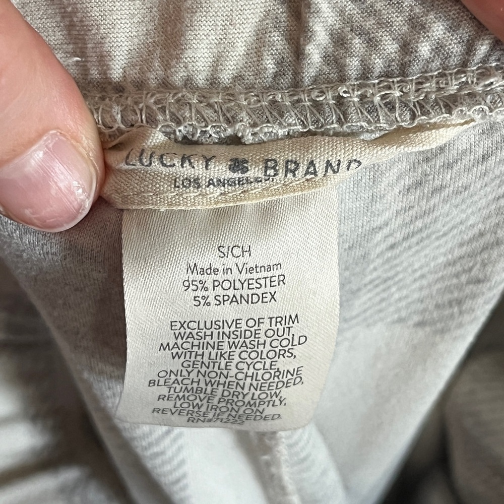 Lucky Brand Gray and Cream Plaid Jogger Pants - Picture 2 of 4